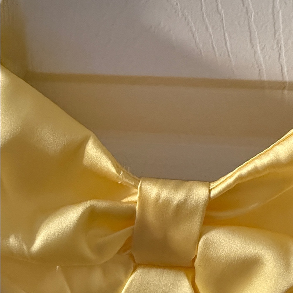 Elegant Yellow Ruffle Dress - Picture 4 of 6